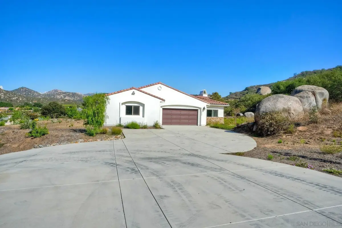 12649 Via Vigneto, Lakeside, CA 92040 - #1