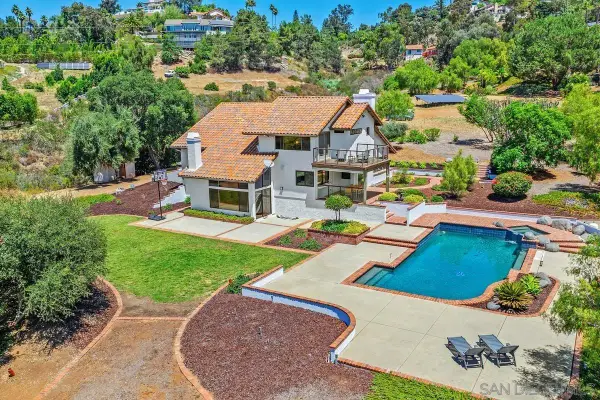 3453 Via Loma Vista, Escondido, CA 92029