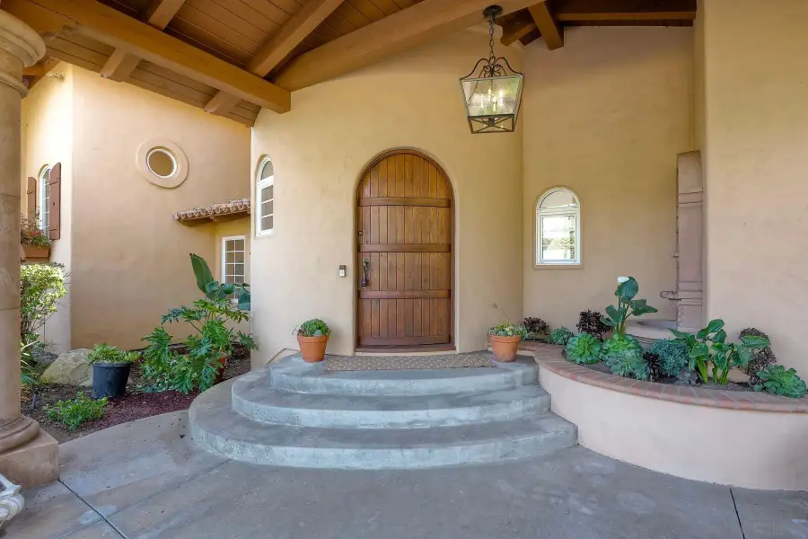 3993 Peony Dr., Fallbrook, CA 92028 - #2