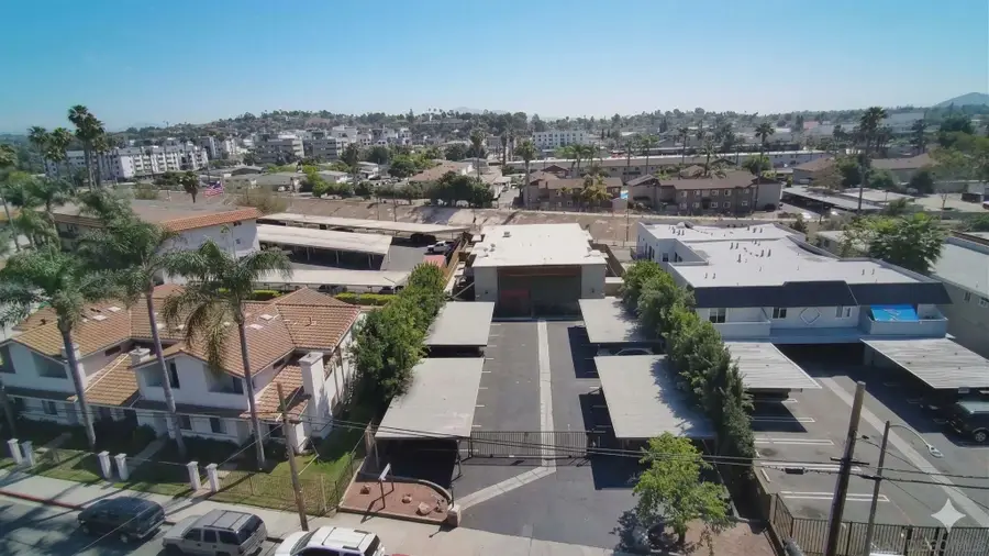 361 E Washington Ave, Escondido, CA 92025 - #2