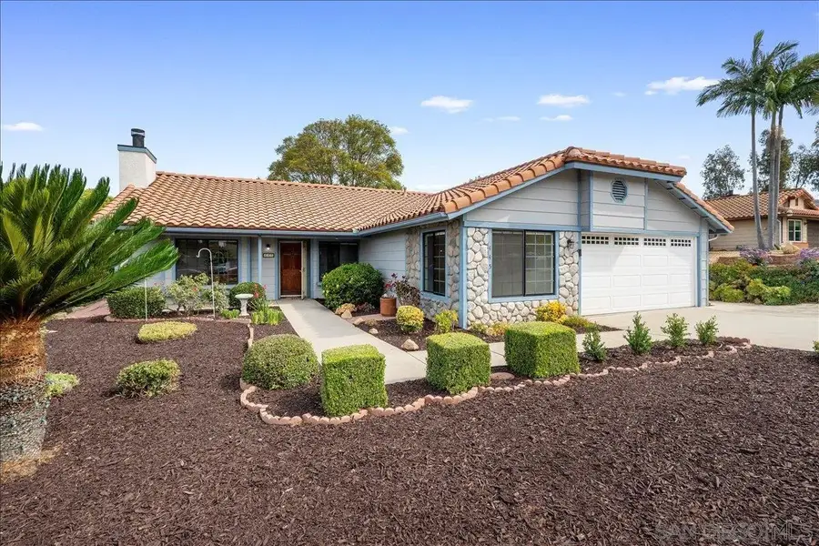 445 Cancun Ct, Fallbrook, CA 92028 - #2