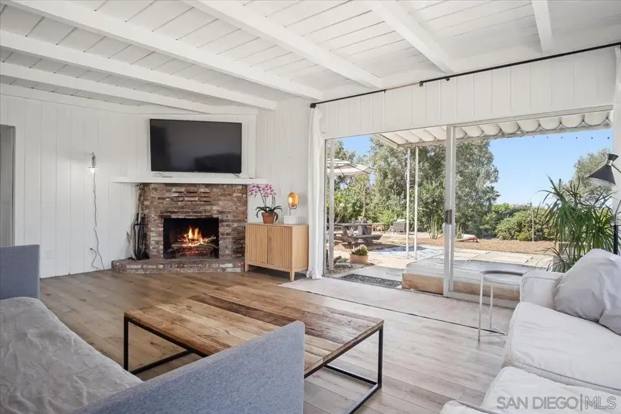 630 Cortez Ave, Vista, CA 92084 - #2