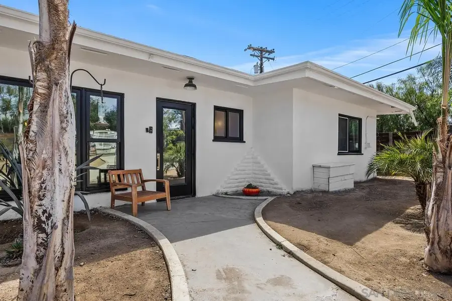 1211 E Mission Road, Fallbrook, CA 92028 - #2