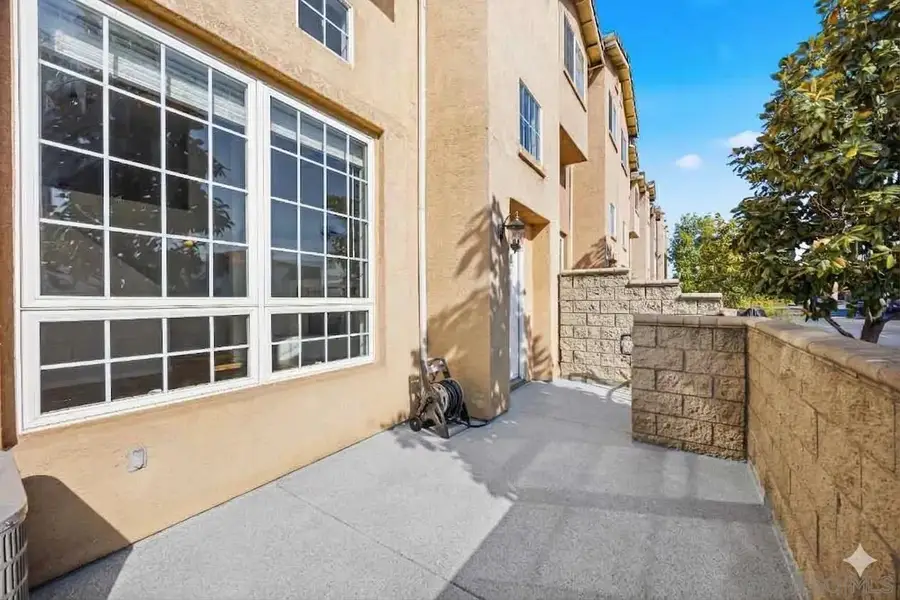 108 W Douglas Ave, El Cajon, CA 92020 - #2