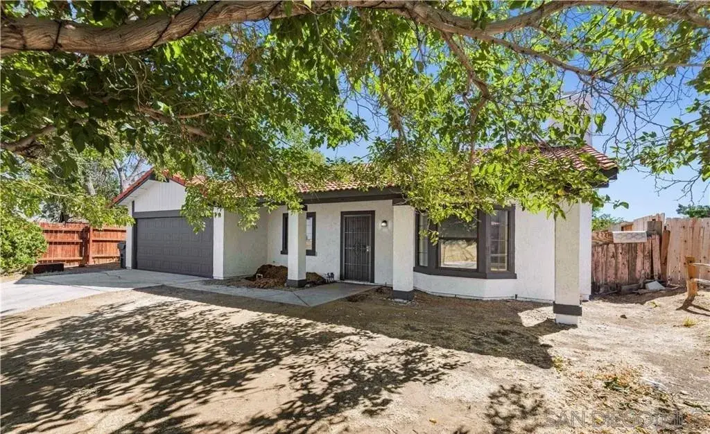 37130 Casa Verde Dr, Palmdale, CA 93550 - #1