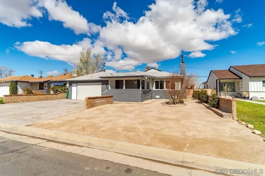 419 W Avenue J10, Lancaster, CA 93534 - #2