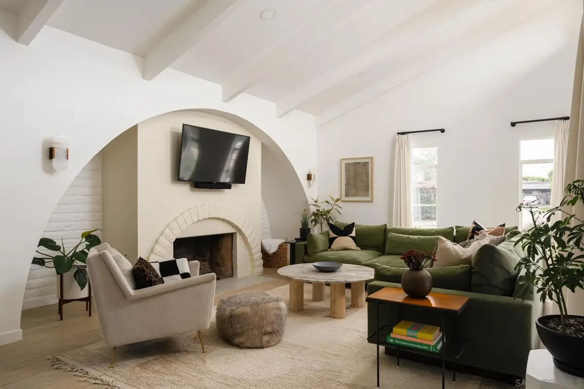 1450 Highland Dr, Solana Beach, CA 92075 - #1