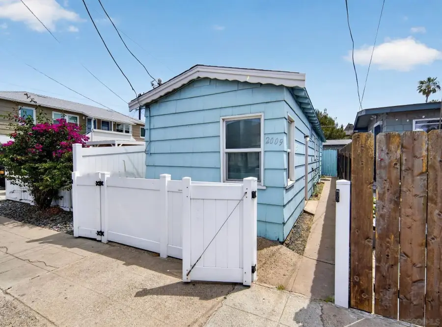 2009 Bacon Street, Ocean Beach, CA 92107 - #2