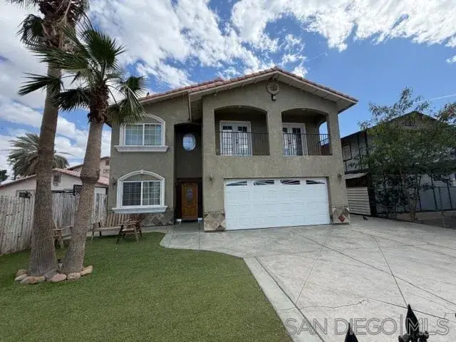 920 E 4th, Calexico, CA 92231 - #1