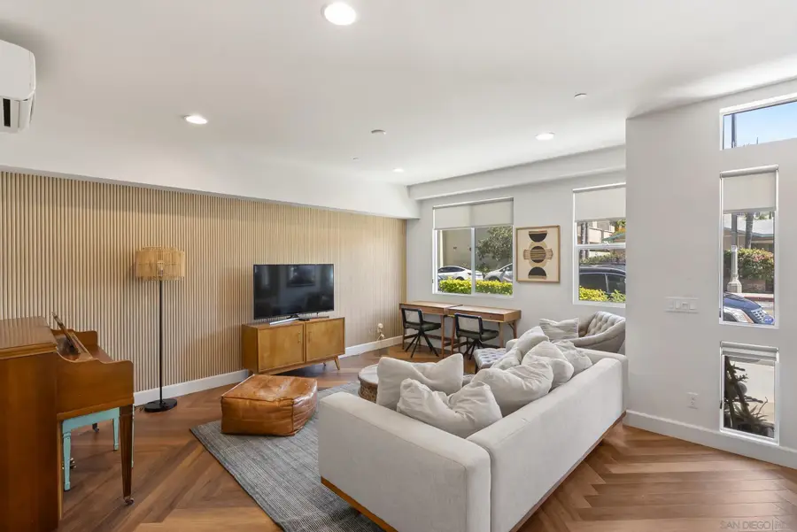 2537 State St., Carlsbad, CA 92008 - #3