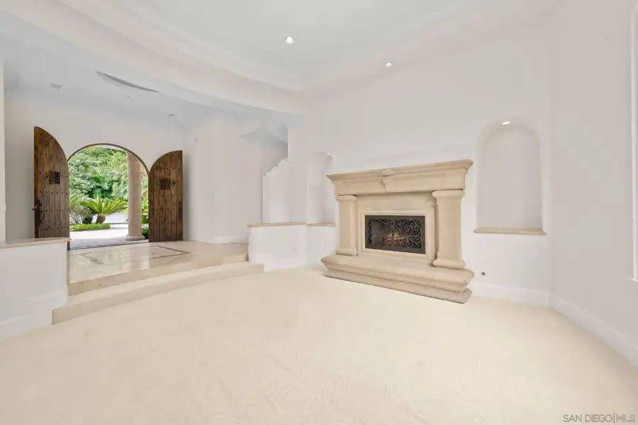 6319 Via Naranjal, Rancho Santa Fe, CA 92067 - #2