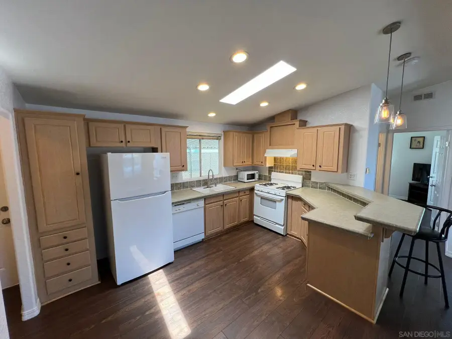 1001 S Hale #SPC 77, Escondido, CA 92029 - #2