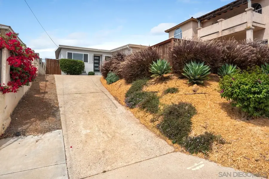 5646 Roanoke, San Diego, CA 92139 - #2