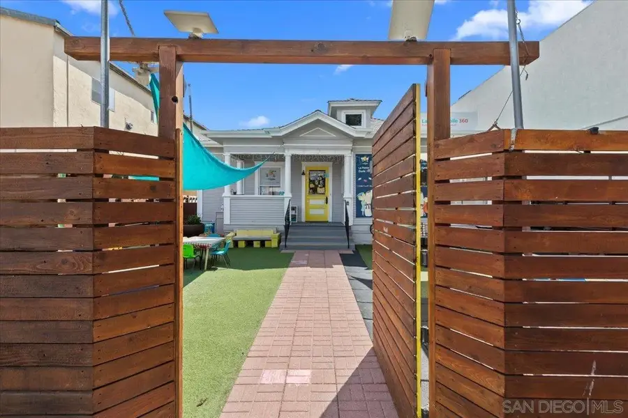 4549-4555 Park Blvd, San Diego, CA 92116 - #2