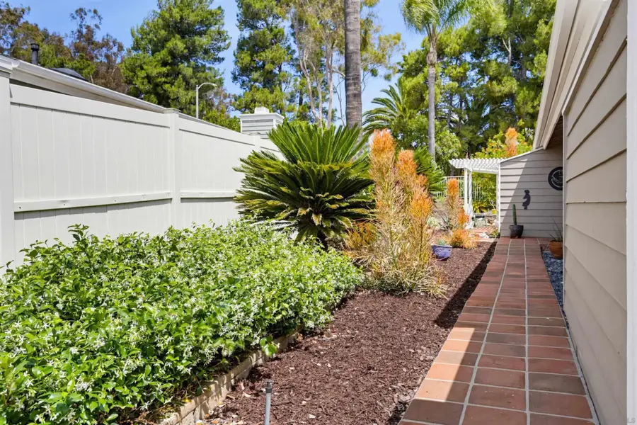 1024 Gleneagles, Vista, CA 92081 - #2