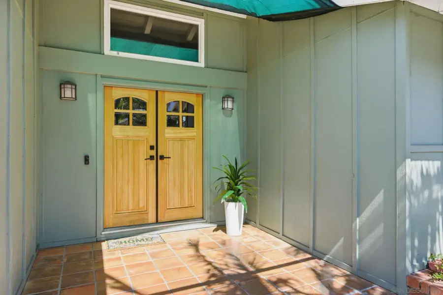 654 Schafer Place, Escondido, CA 92025 - #2