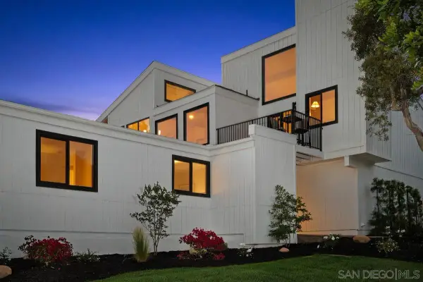 1897 Malden St, San Diego, CA 92109