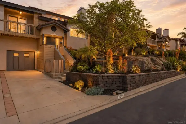 1260 Soria Glen, Escondido, CA 92026