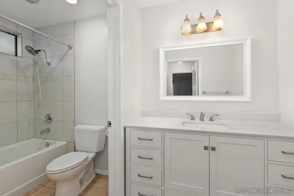 8308 Regents Rd #1O, San Diego, CA 92122