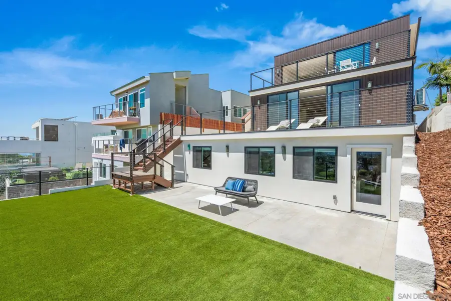 1251 - 1253 Van Nuys St, San Diego, CA 92109 - #2