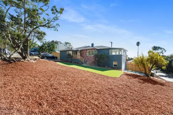 4205 Mason St., San Diego, CA 92110