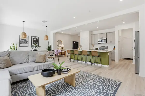 1739 Valley Oak, Oceanside, CA 92056