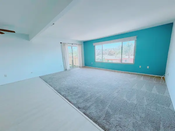 6832 Hyde Park Dr #E, San Diego, CA 92119
