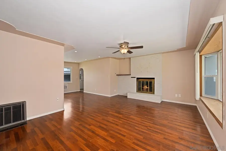 820 Country Club Dr., Chula Vista, CA 91911 - #3