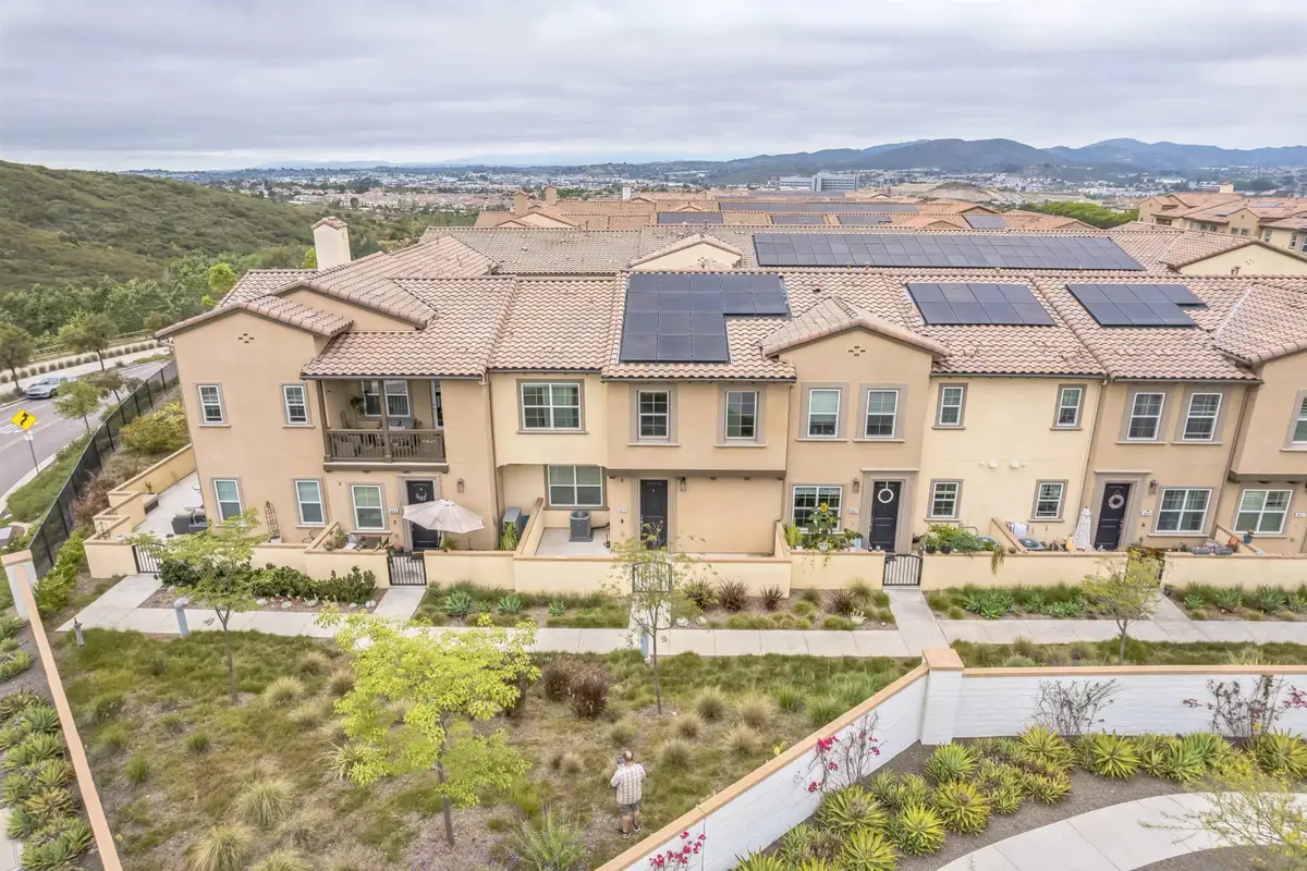 885 Blackstone Dr, San Marcos, CA 92078 - #1
