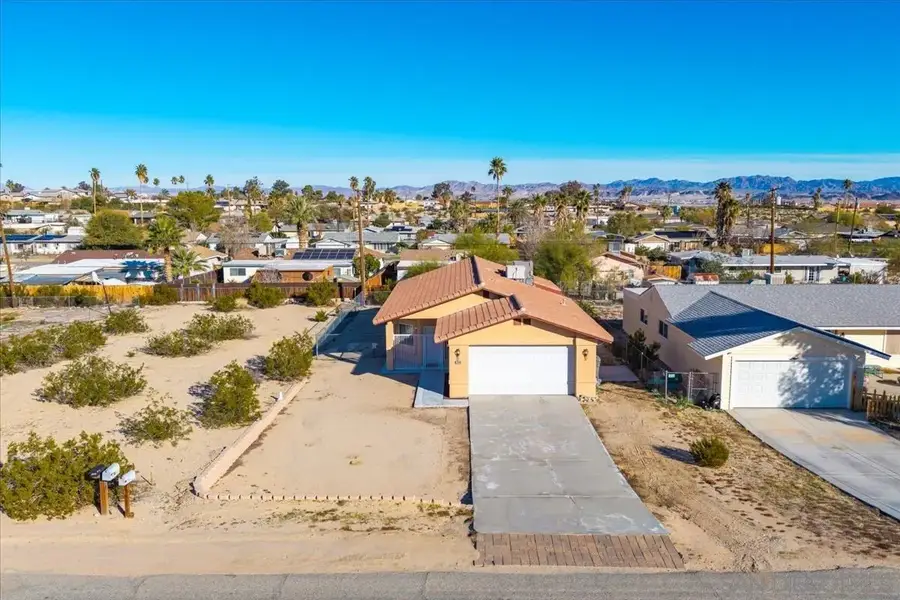 72440 Sun Valley Dr, Twentynine Palms, CA 92277 - #2
