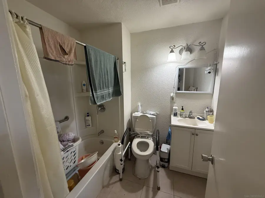 3103-3105 Central, San Diego, CA 92105 - #3