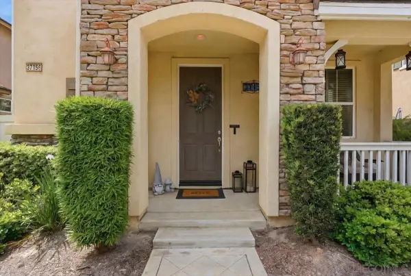 37156 Ascella Lane, Murrieta, CA 92563
