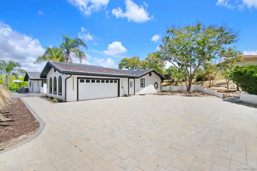 3065 Fairview Drive, Vista, CA 92084 - #3