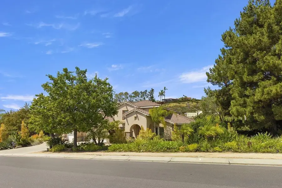 2494 San Clemente Ave, Vista, CA 92084 - #3