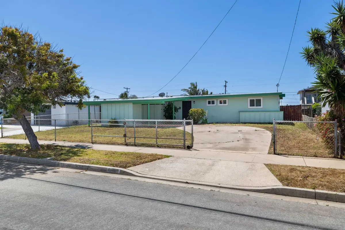 817 Holly Ave., Imperial Beach, CA 91932 - #1