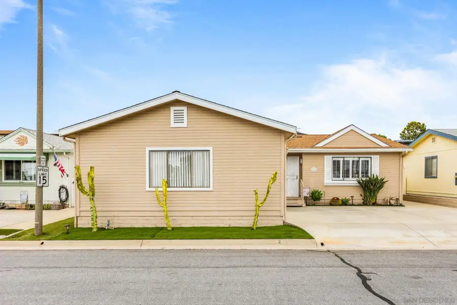 1171 Via Santa Paulo, Vista, CA 92081 - #2