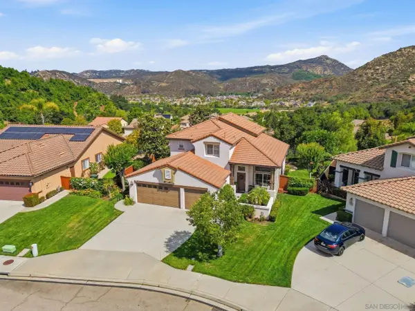 3234 Meadow Grass Lane, Escondido, CA 92027