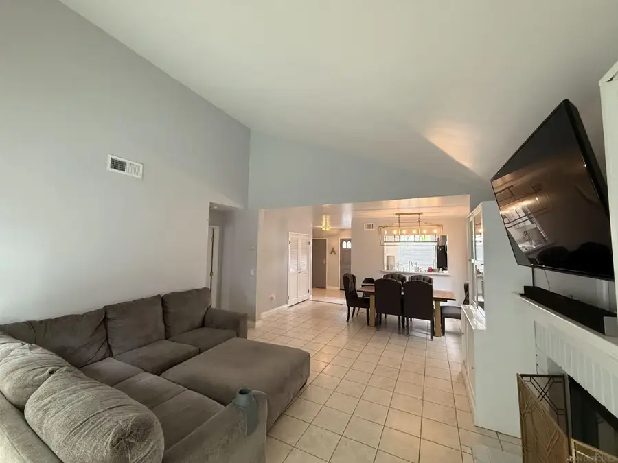 2327 Lake Forest, Escondido, CA 92026 - #3