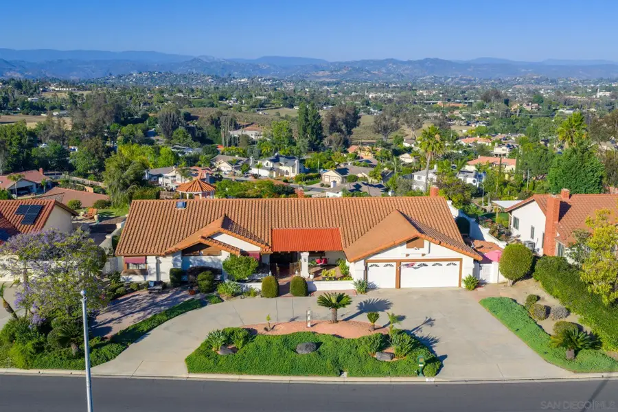 2233 Cortina Circle, Escondido, CA 92029 - #2