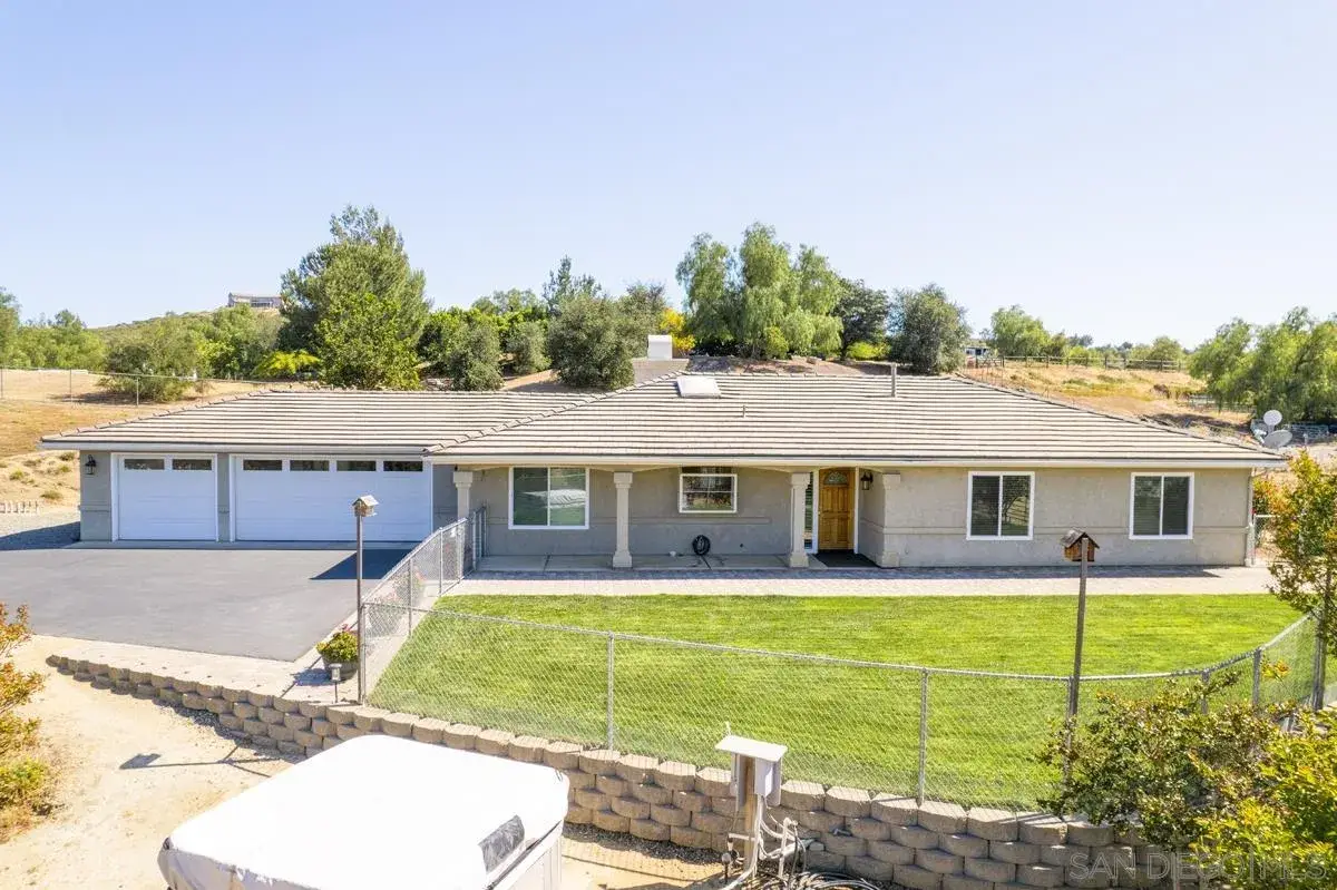27611 Kiavo Dr, Valley Center, CA 92082 - #1