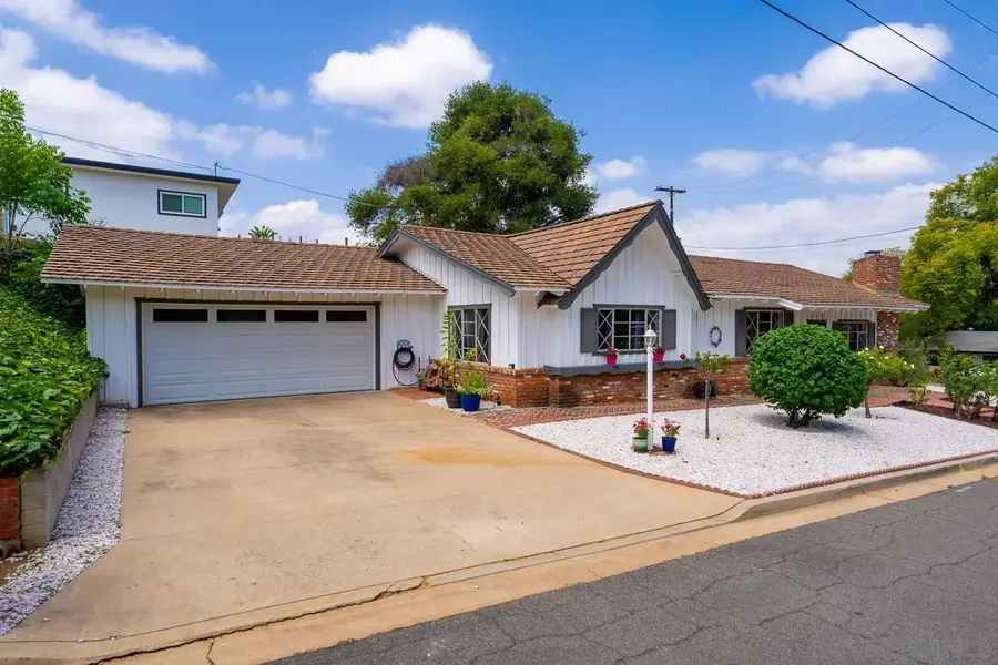 705 Beacon Pl, Escondido, CA 92025 - #3