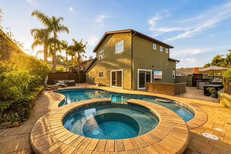 981 Robin Ct., San Marcos, CA 92078 - #2