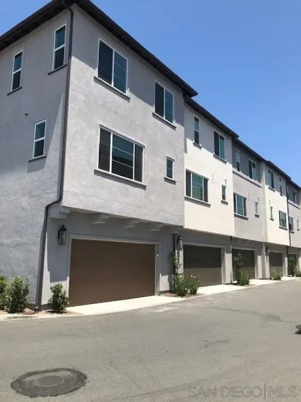 12822 Encantadora #35, San Diego, CA 92129