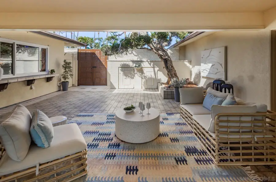 2977 Ocean Street, Carlsbad, CA 92008 - #3