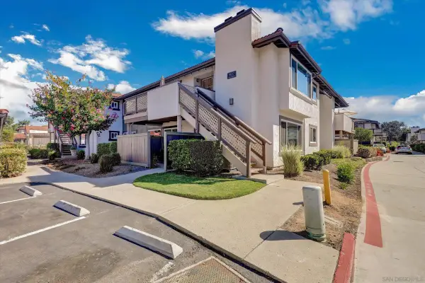 9837 Caspi Gardens Dr 7, Santee, CA 92071