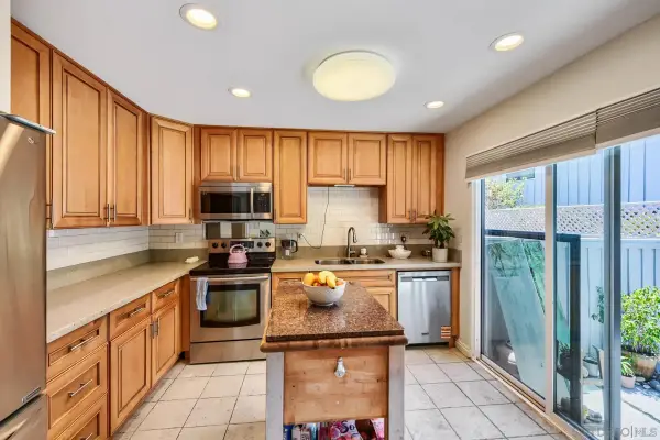 3348 Caminito Vasto, San Diego, CA 92037