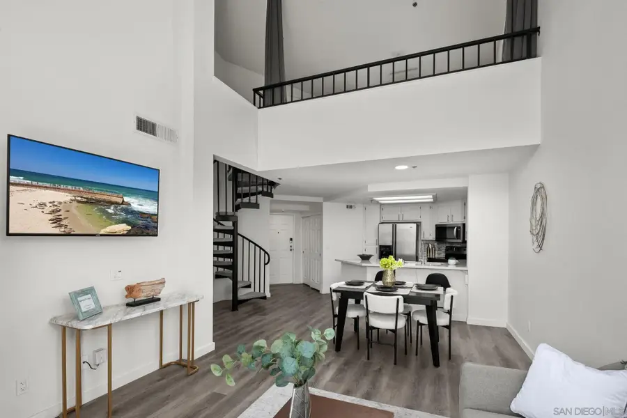 680 Camino De La Reina #2406, San Diego, CA 92108 - #3