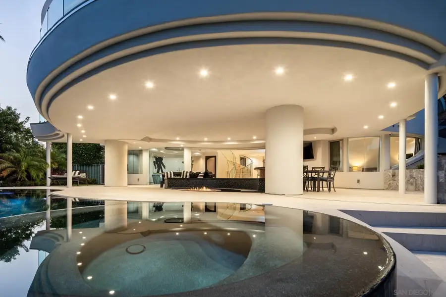 6125 Terryhill, La Jolla, CA 92037 - #2