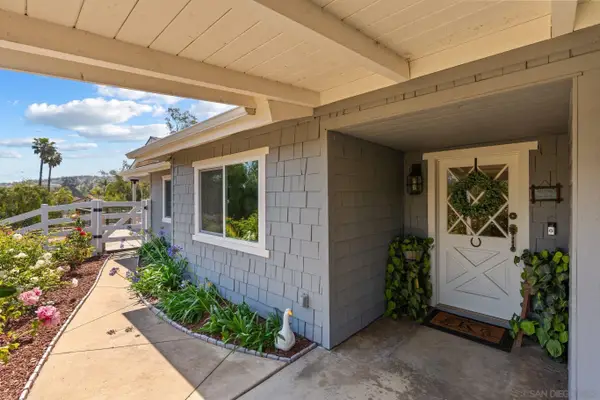 235 Walnut Hills Dr, San Marcos, CA 92078