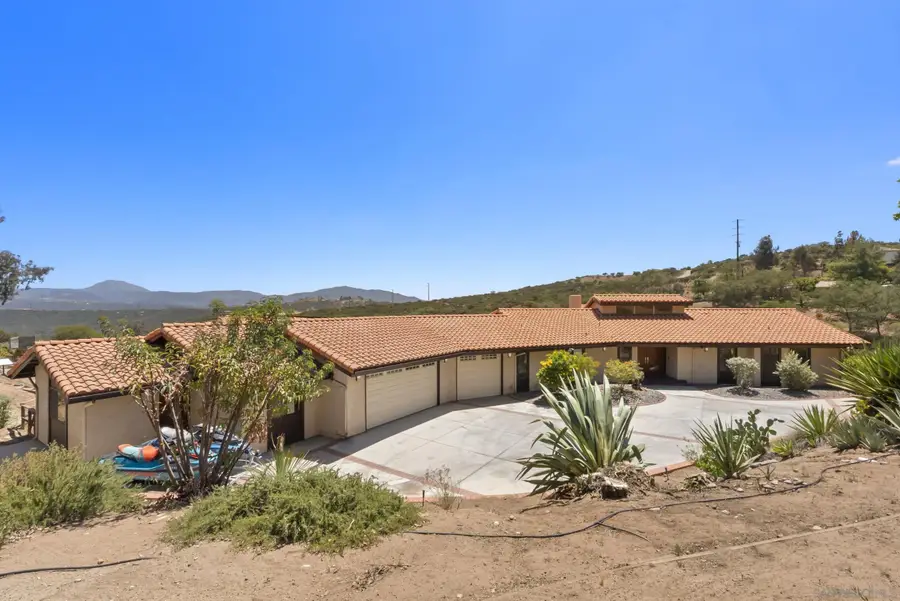 1106 Alpine Oaks Dr., Alpine, CA 91901 - #3